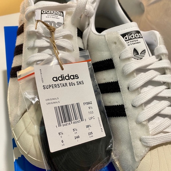 New adidas “Originals Superstar 80s ”SNS Kinenbi (FY0642) Size 6 Damaged Box - Picture 2 of 7